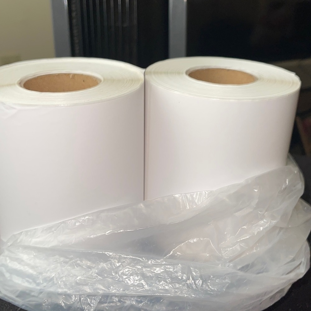 Shipping labels rolls